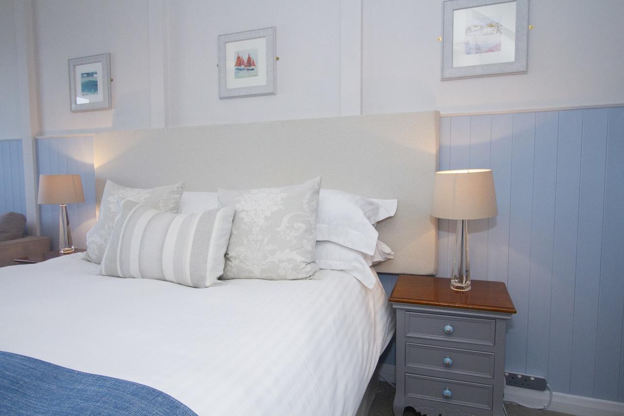Bed and Breakfast Cliff House New Quay Exterior foto